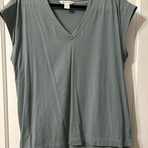 Athleta Women's V-Neck Top